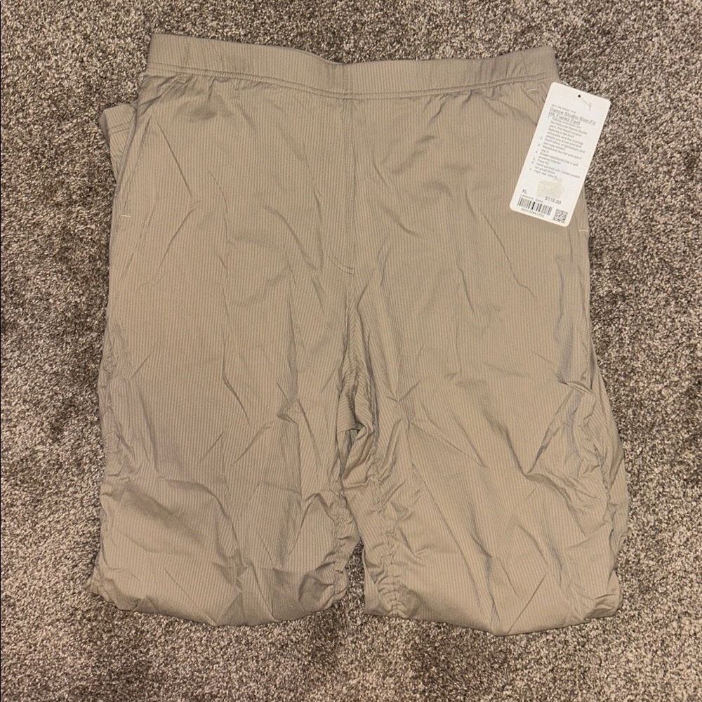 NWT Lululemon Dance Studio Slim-Fit HR Flared Pant in Sheer Oak - Picture 6 of 9